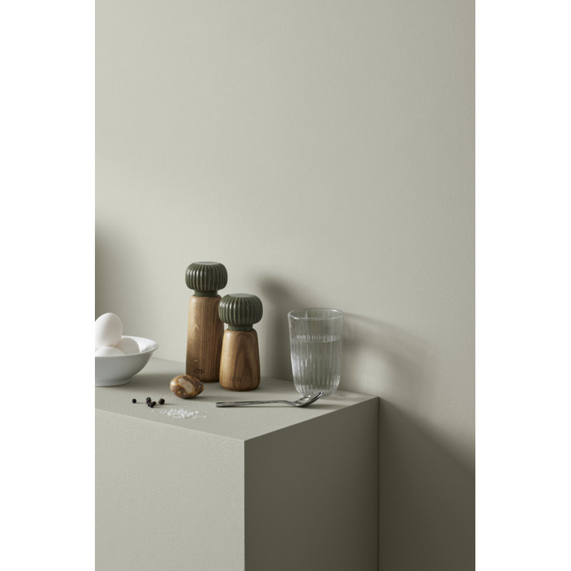 Hammershøi Salt & Pepper Mill, 5.7" H x 2.6" W x 2.6" D, Natural/Dark Green