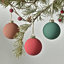 12 pièces de boules de Noël rustiques de 2,36 pouces avec des boules de Noël rustiques et des décorations d'arbre de Noël pour Noël-443237207
