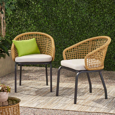 CHAISE ARIAS