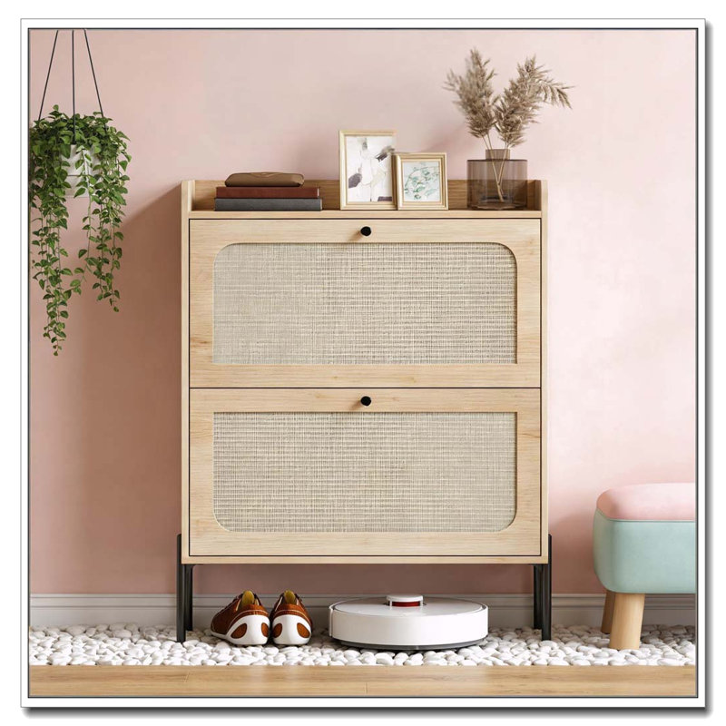 Armoire de rangement étroite pour chaussures avec devant en rotin et tablettes réglables