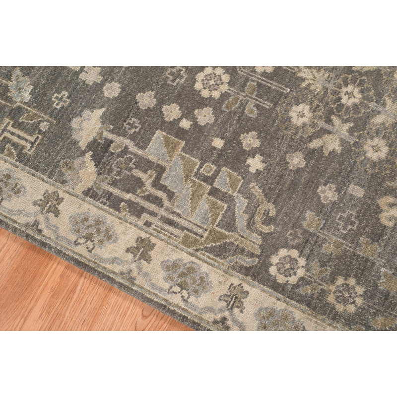 Nuit Arabe Wool Floral Area Rug in Gray, Rectangle 2' x 3'