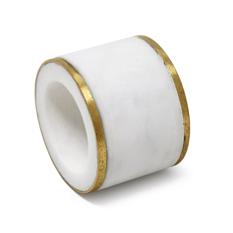 Rond de serviette S / 4 en marbre blanc avec bordure dorée