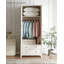 Garde-robe simple de couleur unie
