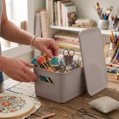 Paniers de rangement en plastique