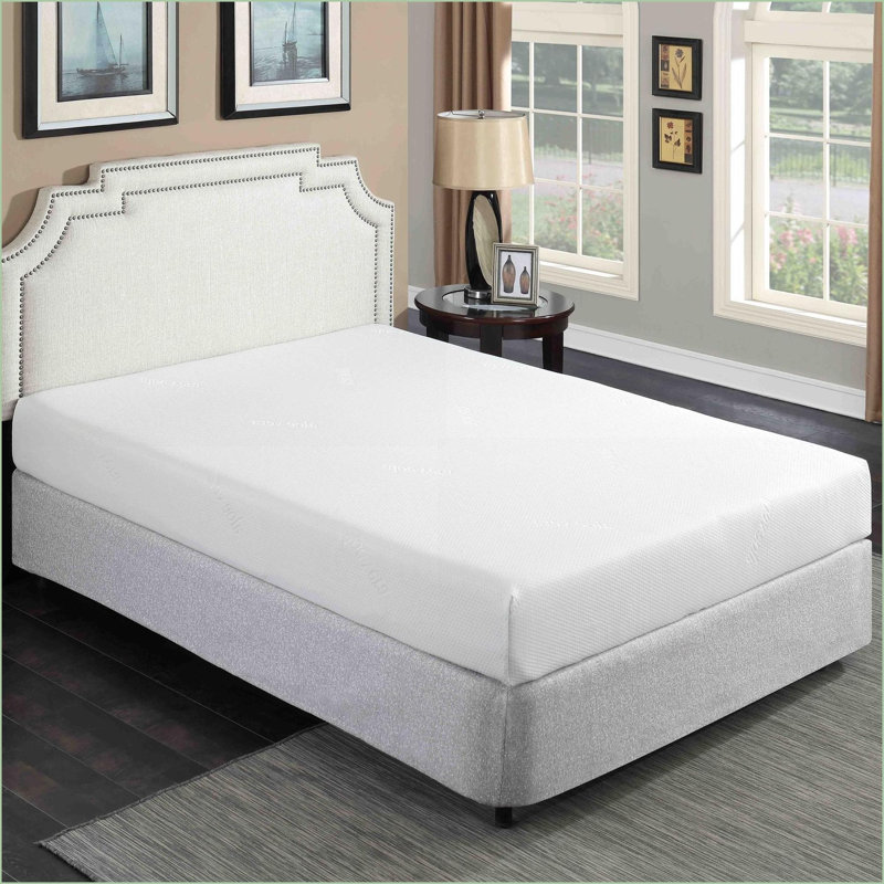 Mattresses Plush 8 in. Gel Memory Foam Mattress with Breathable Aloe Vera Snow White Double Jacquard Cover | California King | Polyester