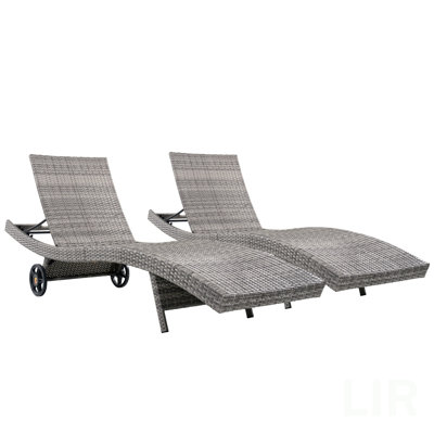 Ensemble de 2 chaises longues en osier de patio K&K, ensemble de 2 chaises longues inclinables en rotin pour l'extérieur avec roulettes et table d'appoint coulissante, dossier réglable, conception ergonomique à vagues pour la piscine, la terrasse, le gris et la chaise