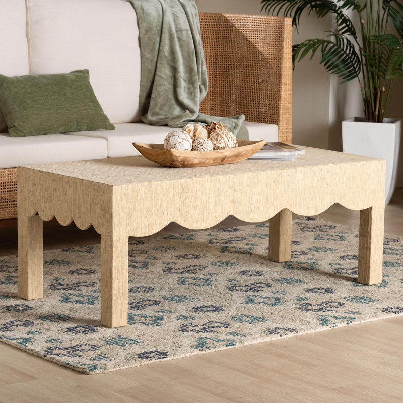 Table basse Bali & Pari Mason Natural Grasscloth - Table d'appoint rectangulaire avec tablier festonné, centre de table moderne de style bord de mer