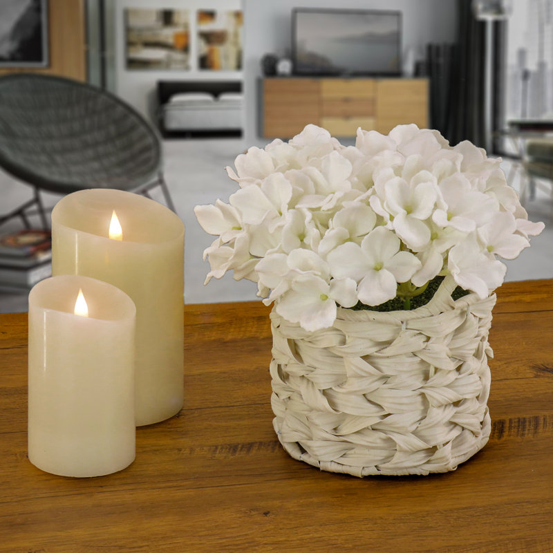 Bouquet d'hortensias blancs 10 po dans un panier blanc