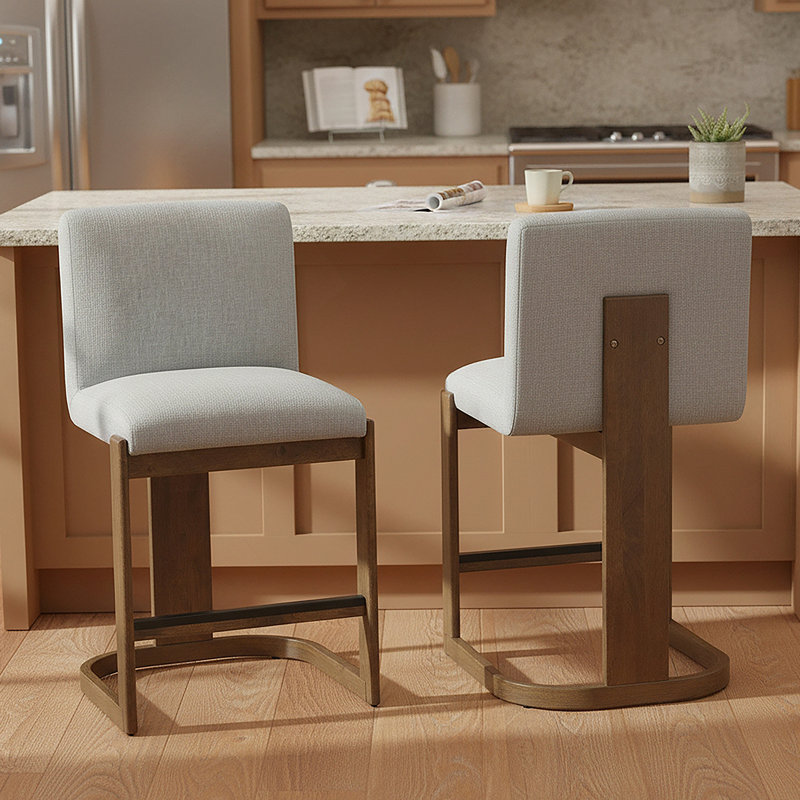 Ensemble de 2 tabourets de bar modernes en bois massif à hauteur de comptoir de 24 po, chaise d'îlot de cuisine revêtue de lin avec pieds en bois au fini noyer pour café-bar Home, gris clair