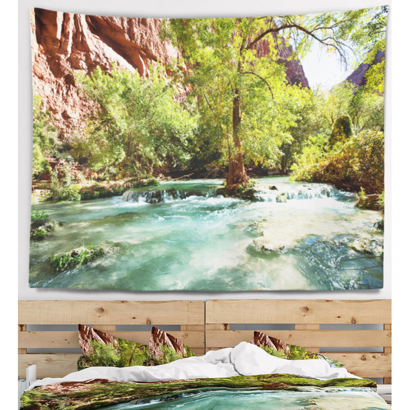 Tapisserie de montagne dans les montagnes landscape spring creek, H 50 po x l 60 po