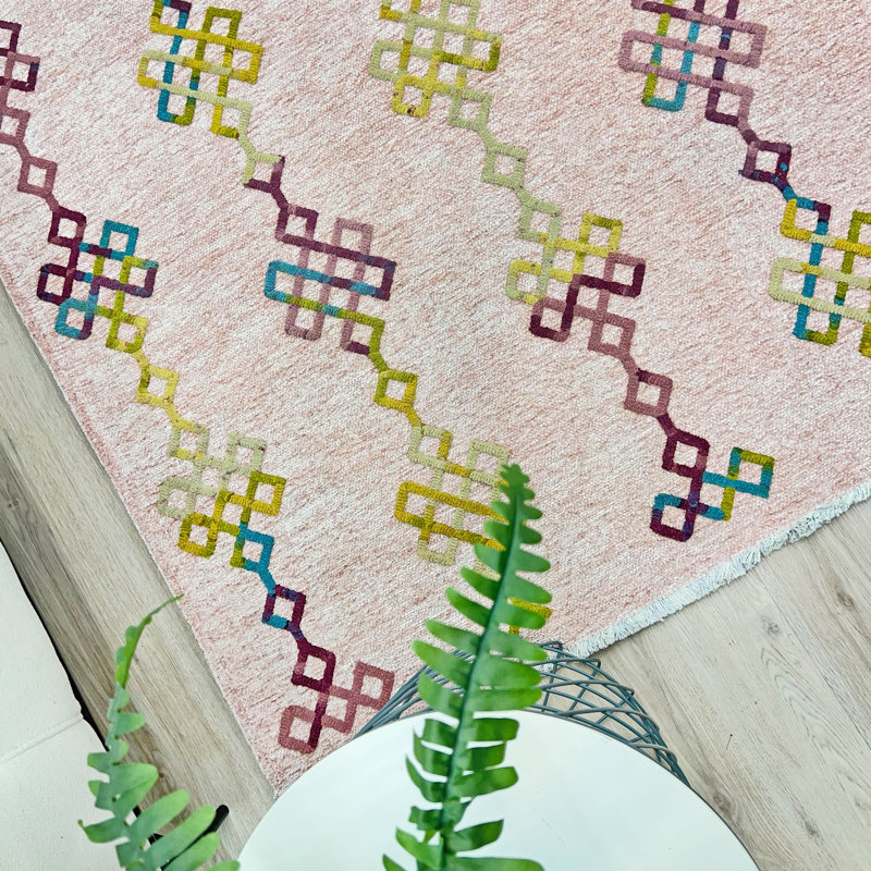 Tapis rose clair Alfa, Tapis de couloir 2 pi 6 po x 9 pi 8 po