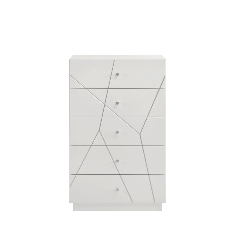 Commode avec tiroirs spacieux pour le rangement
