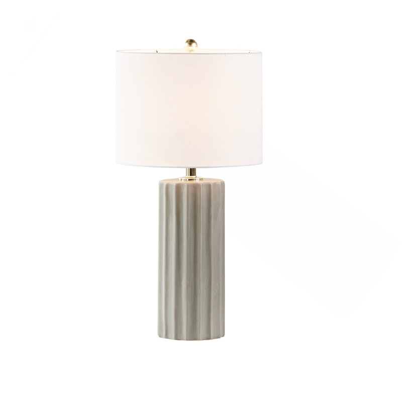 Lampe de table en céramique nervurée