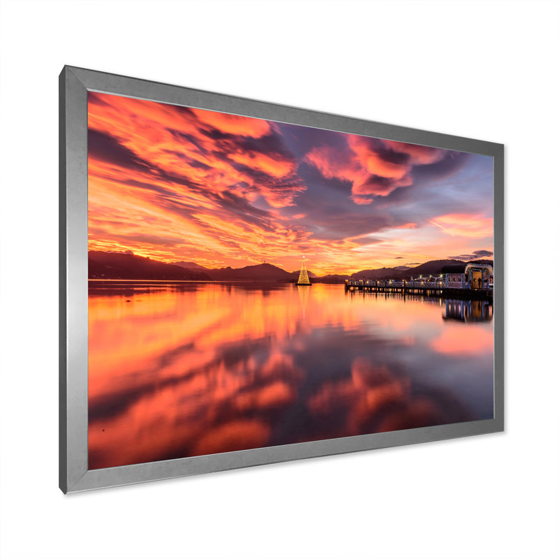 Coucher de soleil sur le lac - reproduction d'art sur toile, H 16 po x l 32 po x P 1 po, Cadre argenté
