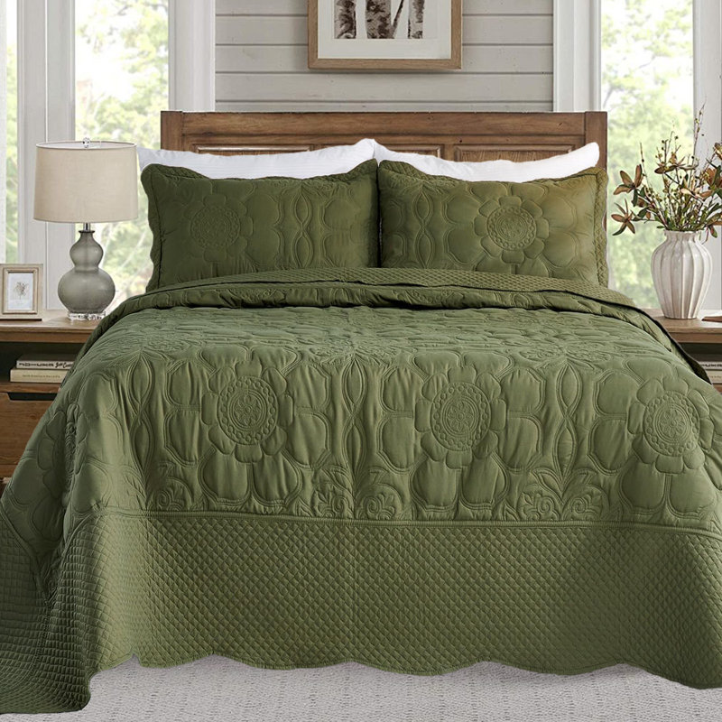Classic Solid Floral King Quilt Set Bedding Set King Bedspread with Shams(Olive Green 106"x96"), King Quilt + 2 King Shams