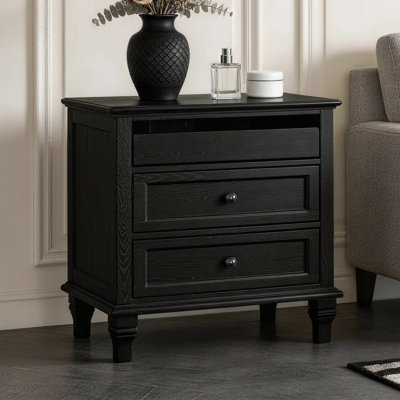 Table de chevet 28 po en bois avec station de charge, table de chevet de ferme avec 3 tiroirs, ports USB et Type-C, table de bout de rangement pour le bureau de la chambre à coucher