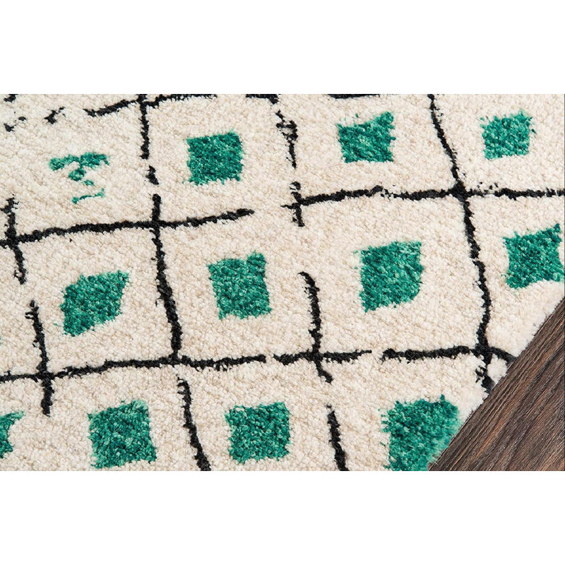 Tapis vert en polyester touffeté à la machine Ammie-Leigh, Tapis de couloir 2 pi 3 po x 8 pi