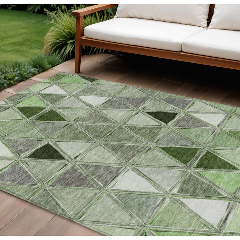 Tapis intérieur / extérieur lavable géométrique vert et vert fougère 8 pi x 10 pi HomeRoots