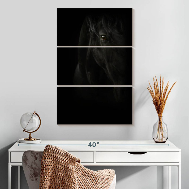 Brampt Black Pearl, 32" H x 20" W
