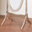 Miroir traditionnel-135364686