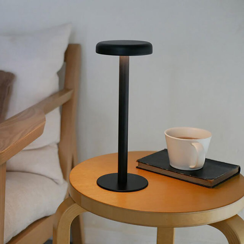 Lampe de table Nova sans fil, rechargeable, gradation tactile, 3 températures de couleur, charge USB-C, corps en fer, design minimaliste moderne