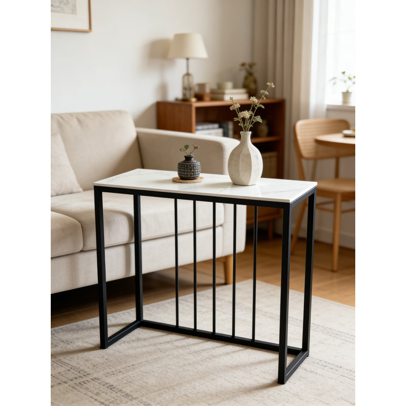 Console moderne avec plateau en marbre fritté en pierre et structure en métal noir, table d'appoint étroite pour vestibule dans le couloir du salon