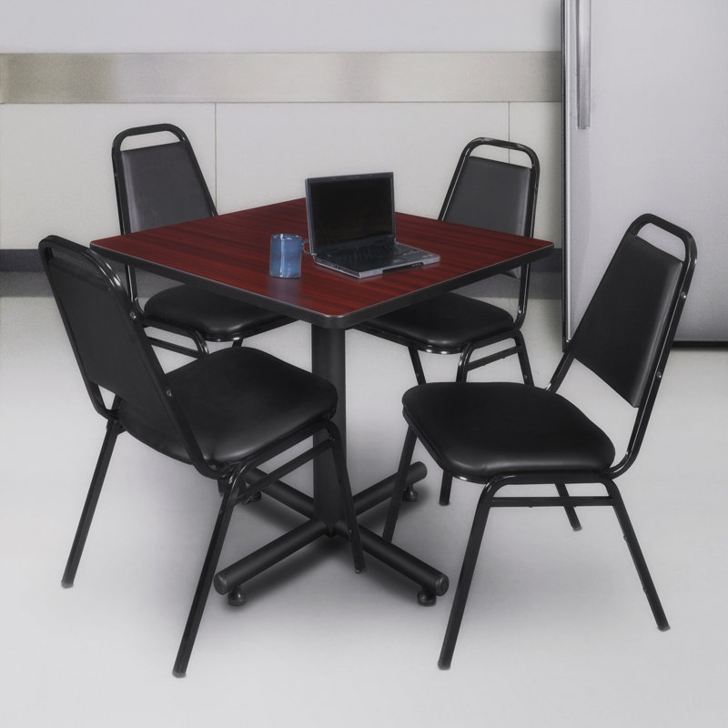 Table de salle de pause carrée Nicklo, 4 chaises empilables, Acajou