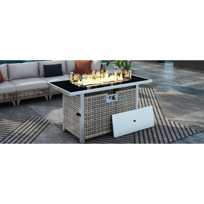 Table de foyer d'extérieur au gaz propane à tissage ouvert gris de 43 po 60000, avec un design bohémien, un couvercle amovible et un pare-vent en verre pour la terrasse