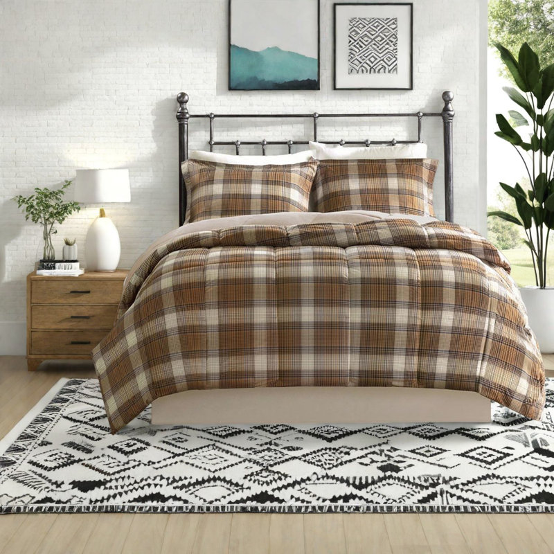 Rustic Quilted Microfiber Bedding Sets, Cozy Down Alternative Comforter With Plaid Design