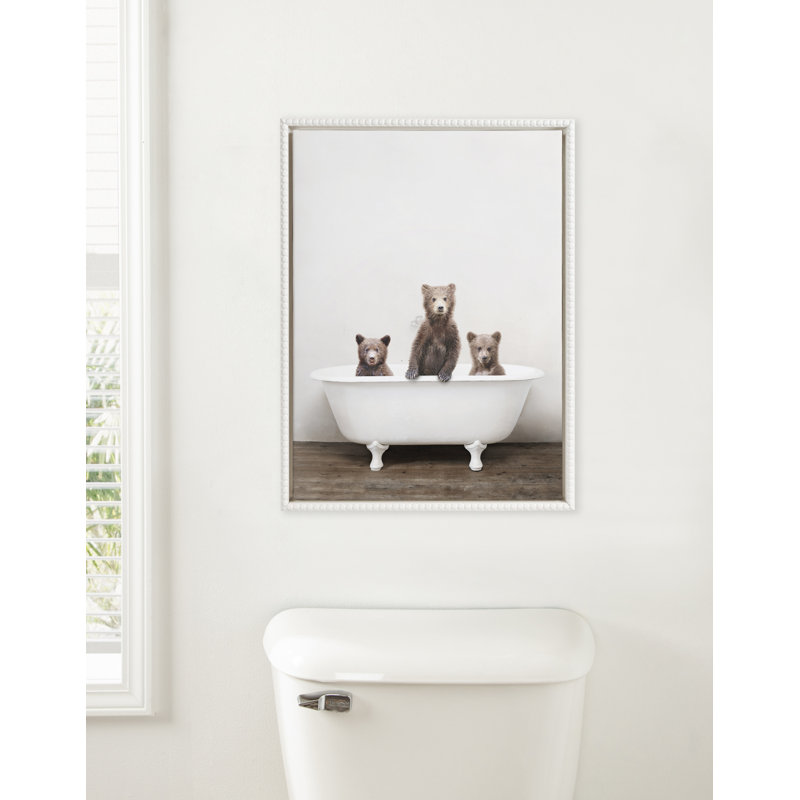 «Three Little Bears in Vintage Bathaign» par Amy Peterson, reproduction d'art sur toile encadrée