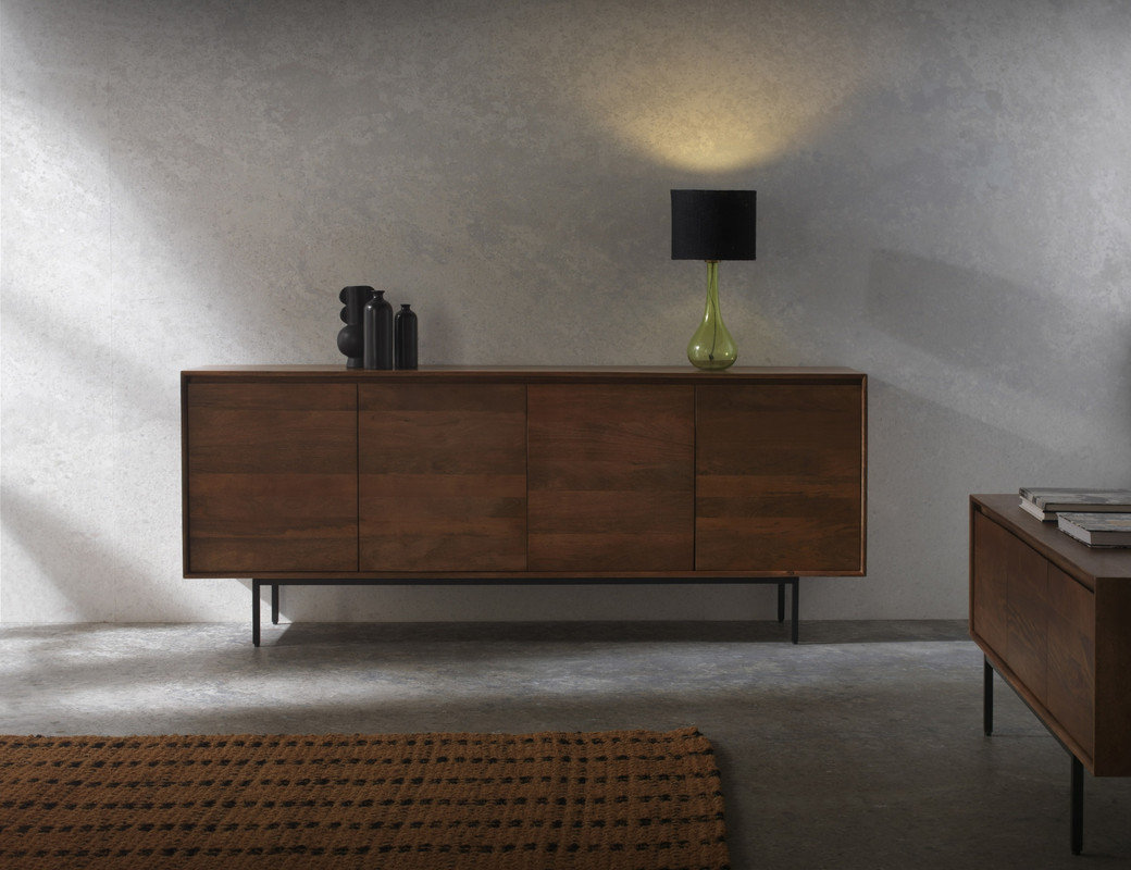 Sideboard Aigars aus Massivholz 140 cm