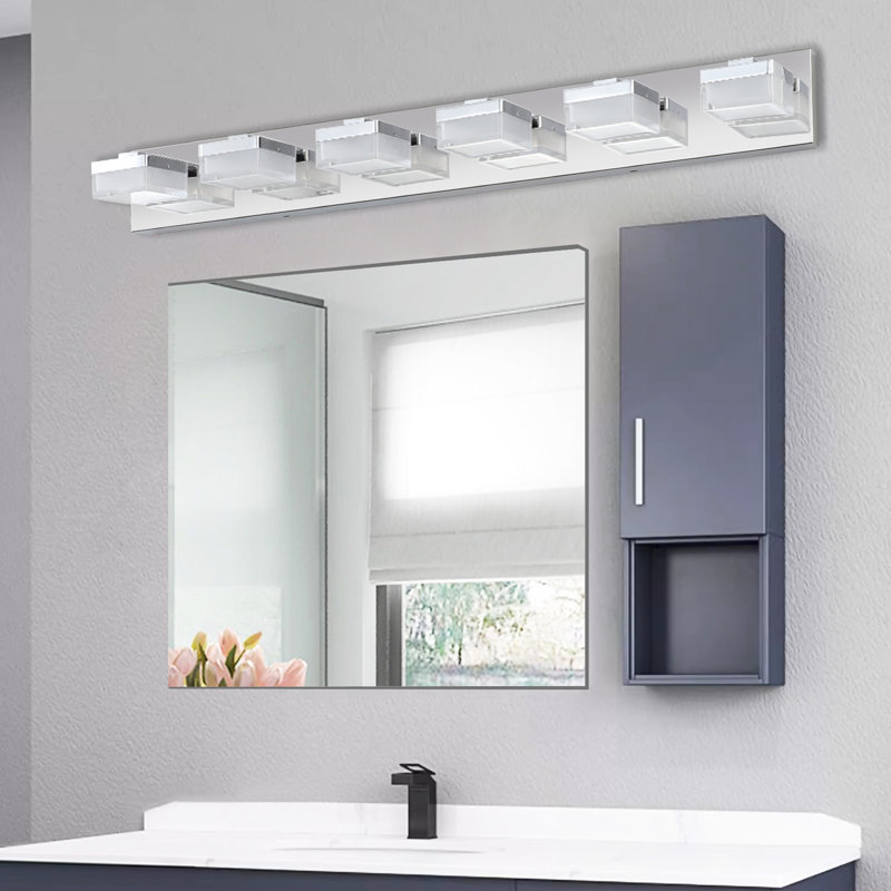 6- Salle de bain - Miroir de salle de bain à DEL de qualité supérieure, 4.38" H x 39.29" W x 5.59" D, Chrome chrome