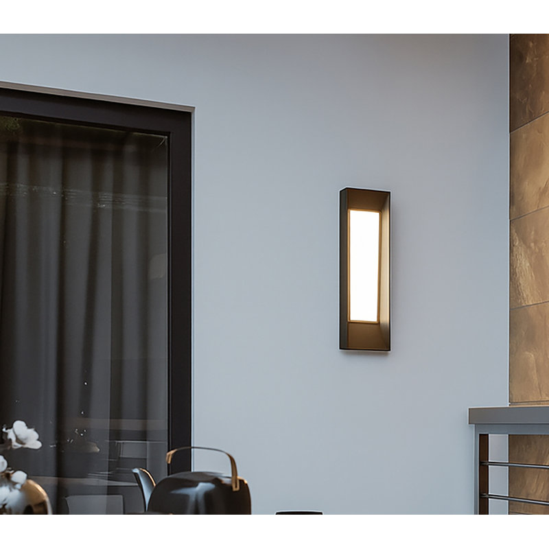 Walner - 20'' LED Wall Sconce - Bronze, 21 W, Bronze