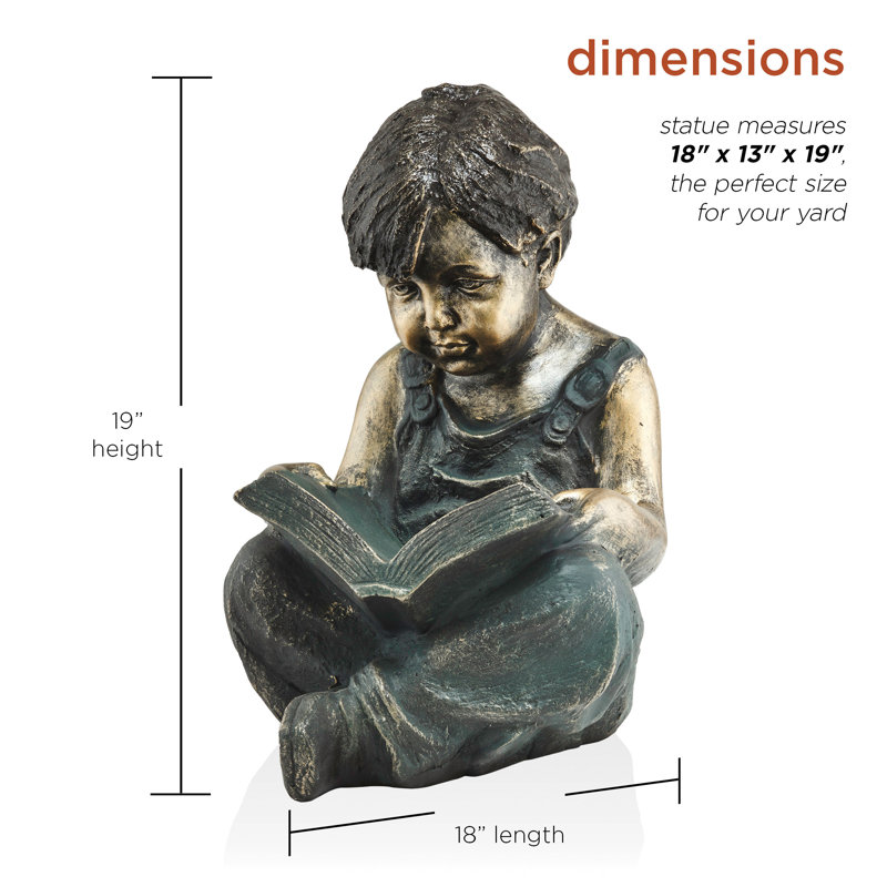 Statue de lit en duvet de garçon assise Sauter