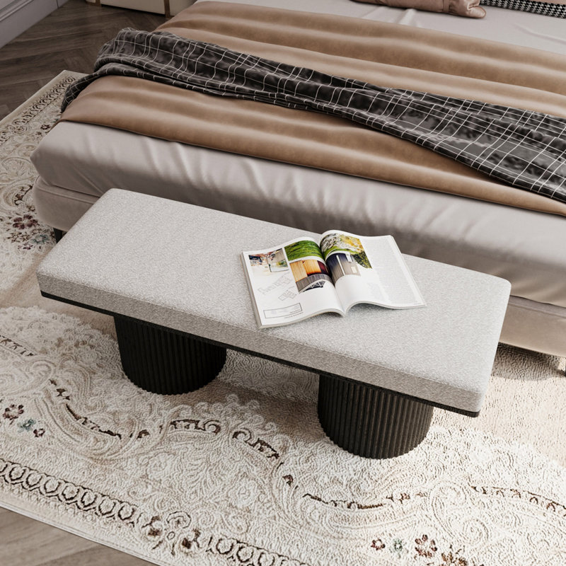 Banc rembourré de style contemporain pour la chambre à coucher