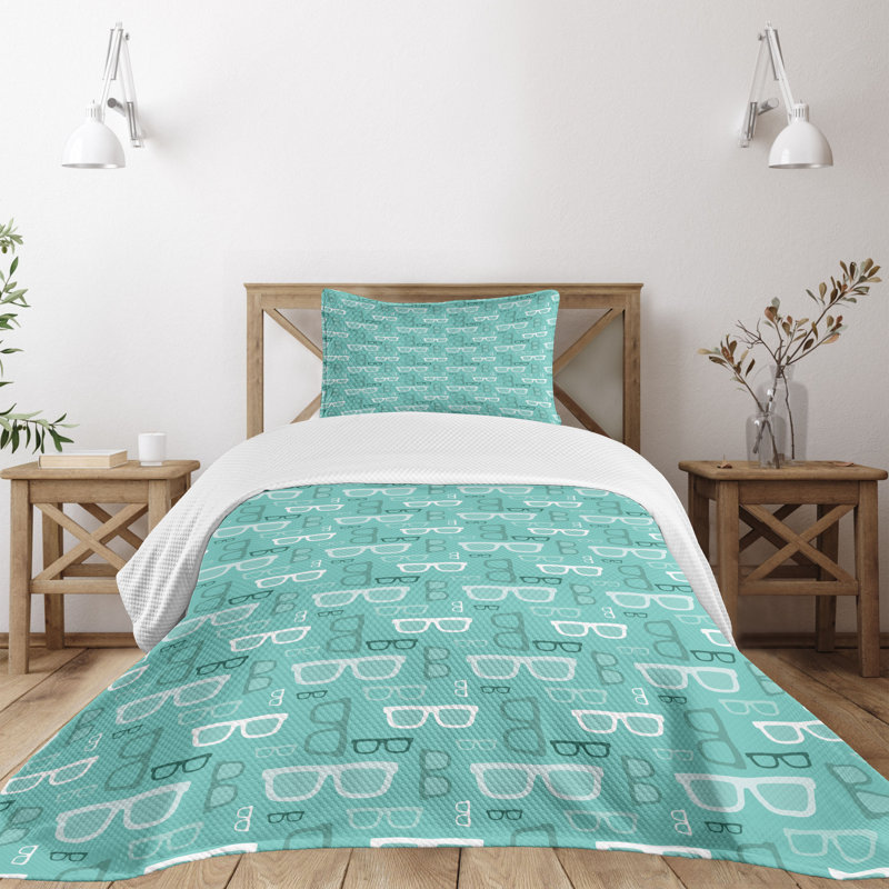 Ambesonne Geek Bedspread Set Silhouette Doodle Glasses Multicolor, Twin Bedspread + 1 Standard Sham