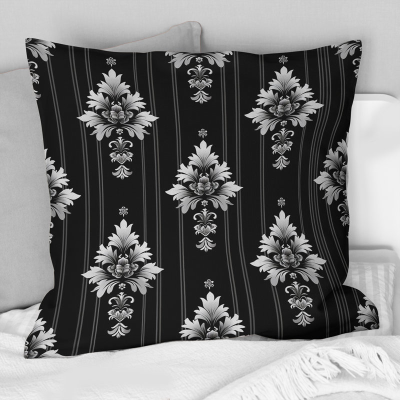 Coussin décoratif noir et blanc à fines rayures I - traditionnel, H 16 po x l 16 po