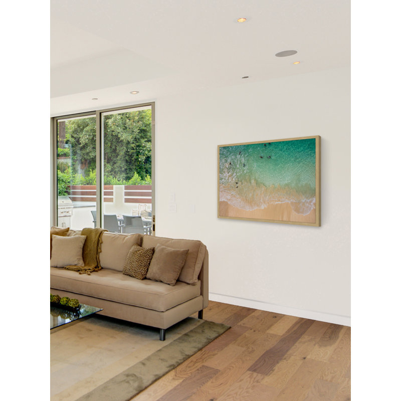 «Splash Near Shore» par Marmont Hill, H 24 po x l 36 po, Cadre en bois naturel