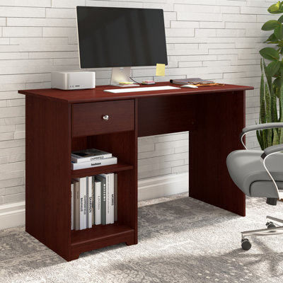 Bureau 48 po Lilian