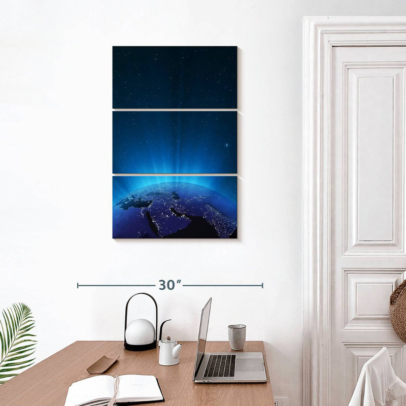Oberle Glowing Earth, 32" H x 20" W