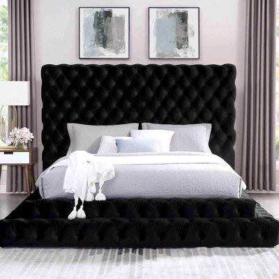 Lit plateforme grand et capitonné 1pc