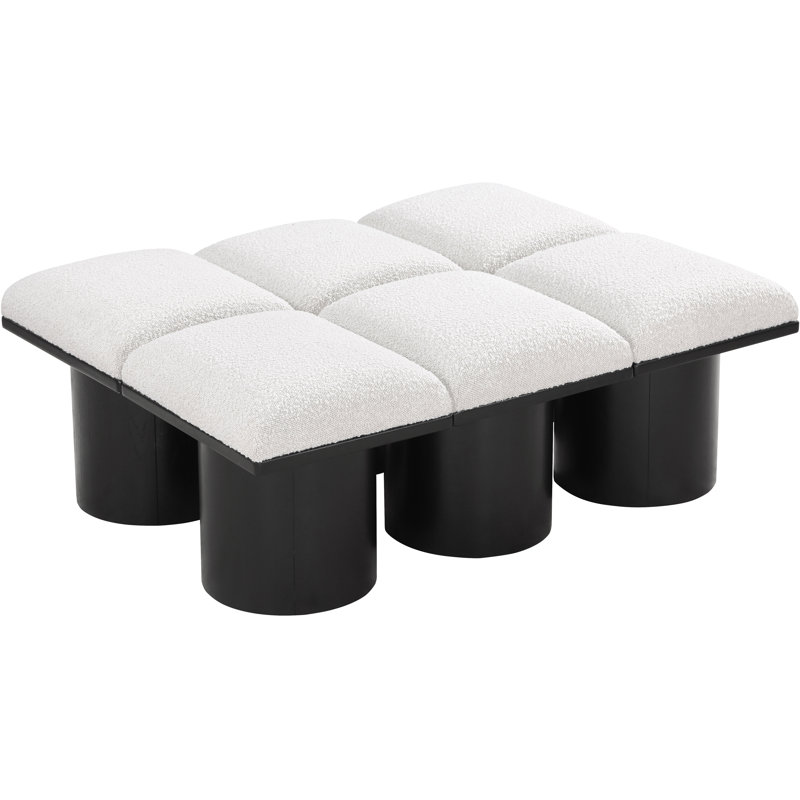 Banc rembourré Horatia, Tissu crème bouclé, H 17,5 po x l 46,5 po x P 36 po, Noir, noir, noir, noir