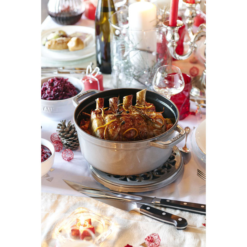 La Cocotte Cast Iron Round Cocotte, 5.5 quarts, Graphite Gray