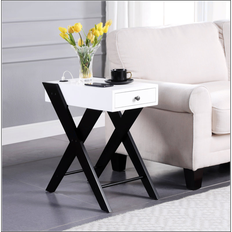 Table d'appoint féroce blanche et noire avec port USB intégré