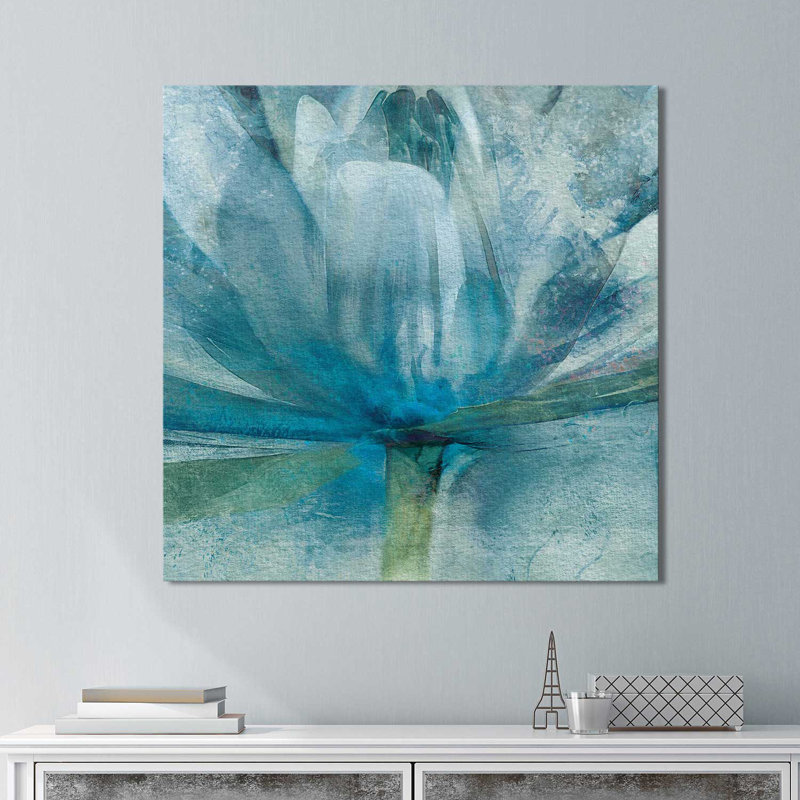 «Blue Awakening», reproduction, H 24 po x l 24 po x P 1,5 po, Toile tendue