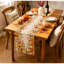 Chemin de table automnal 13 x 60 po avec décor citrouille, tournesol et feuille-135832537