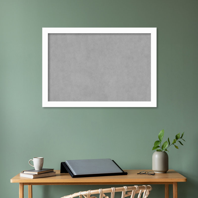 Tableau magnétique de base blanc à cadre étroit, H 27 po x l 39 po