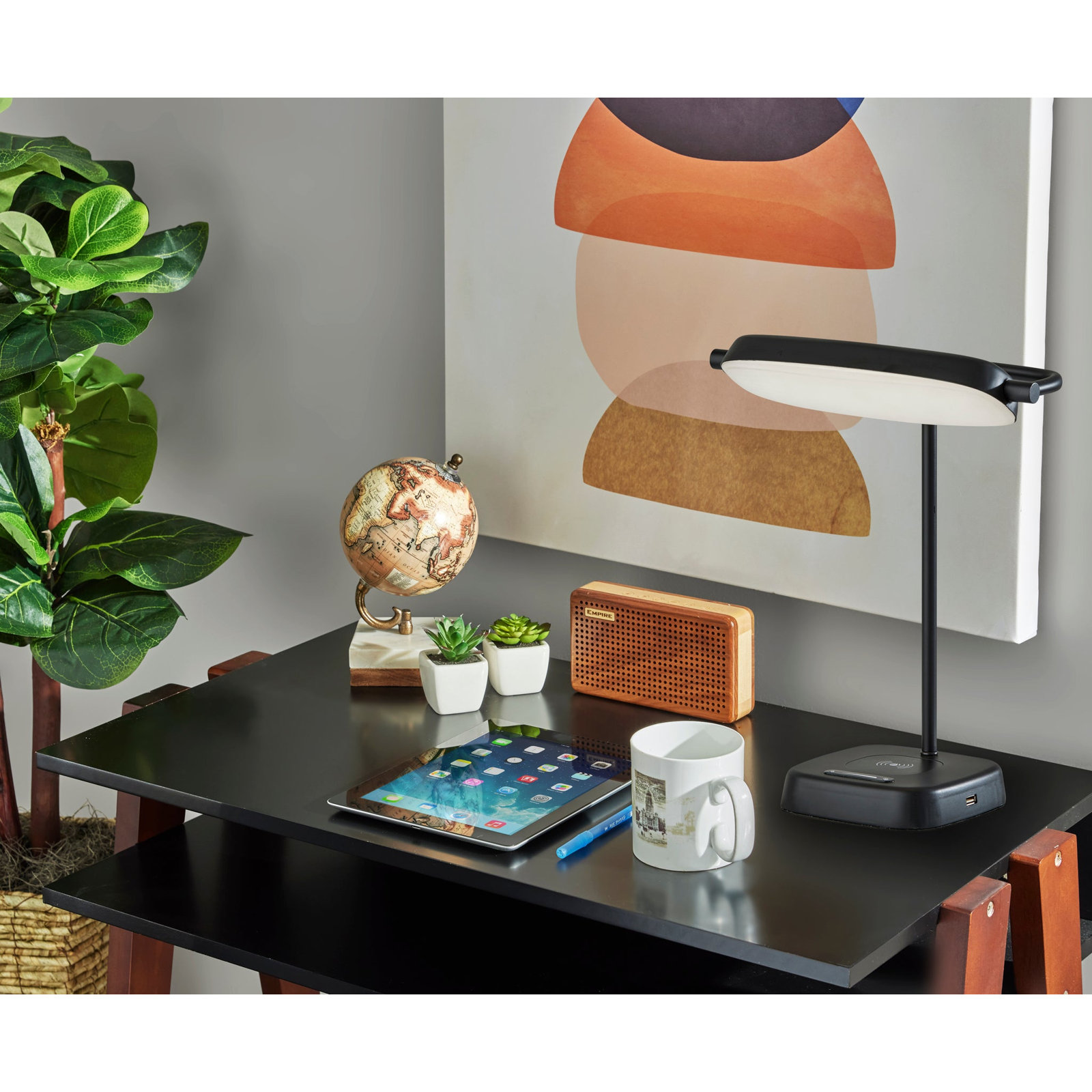 Metal USB Desk Lamp, Black, Black Metal w. Frosted Diffuser