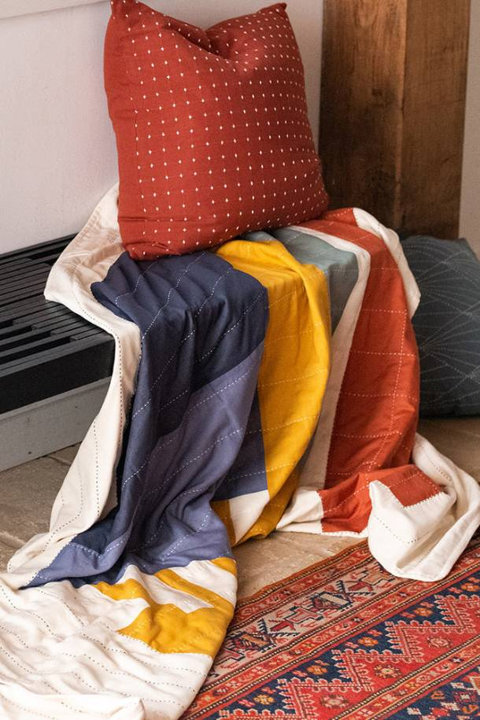 Blankets And Throws