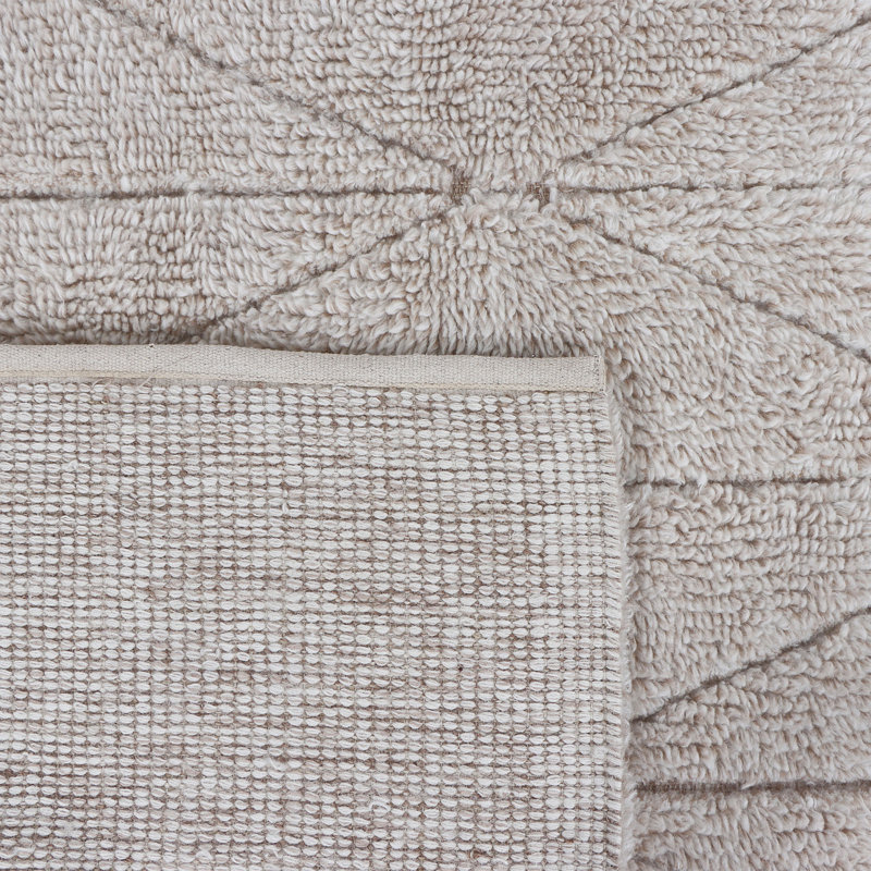 Geometric Area Rug in Beige, Rectangle 6' x 9'